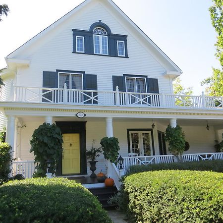 Bed and Breakfast Lakewinds Country Manor Niagara-on-the-Lake Exteriér fotografie